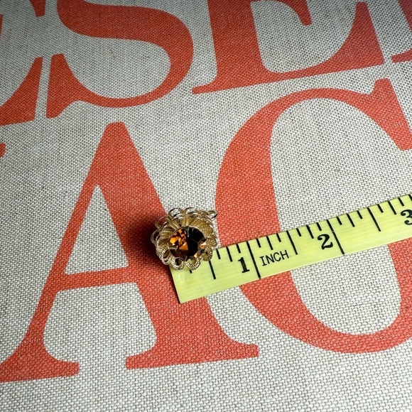 Vintage Sarah Coventry Jewelry Set with Amber Earrings Necklace & Ring - Picture 5 of 6